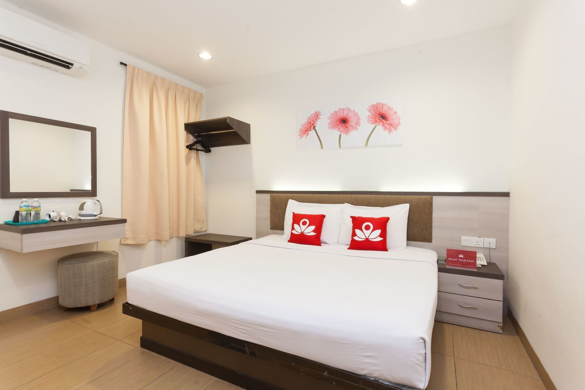 Zen Rooms Pertam Jaya Malacca Exterior foto